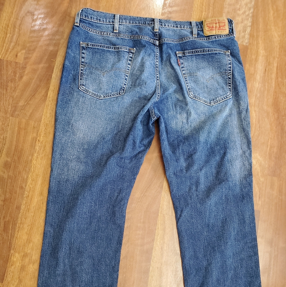 Men’s Levi's 40 W 29 Leg Blue Straight Jeans with Authentic Fading